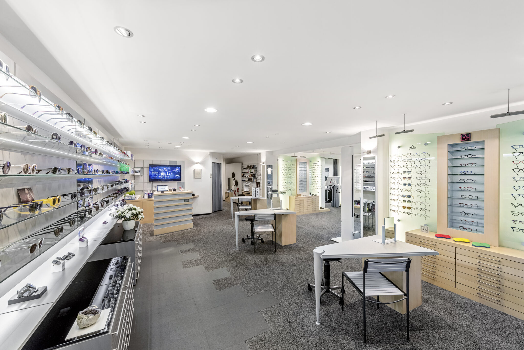 Innenansicht von Roder OPTIK AG, Bild 2 von 4