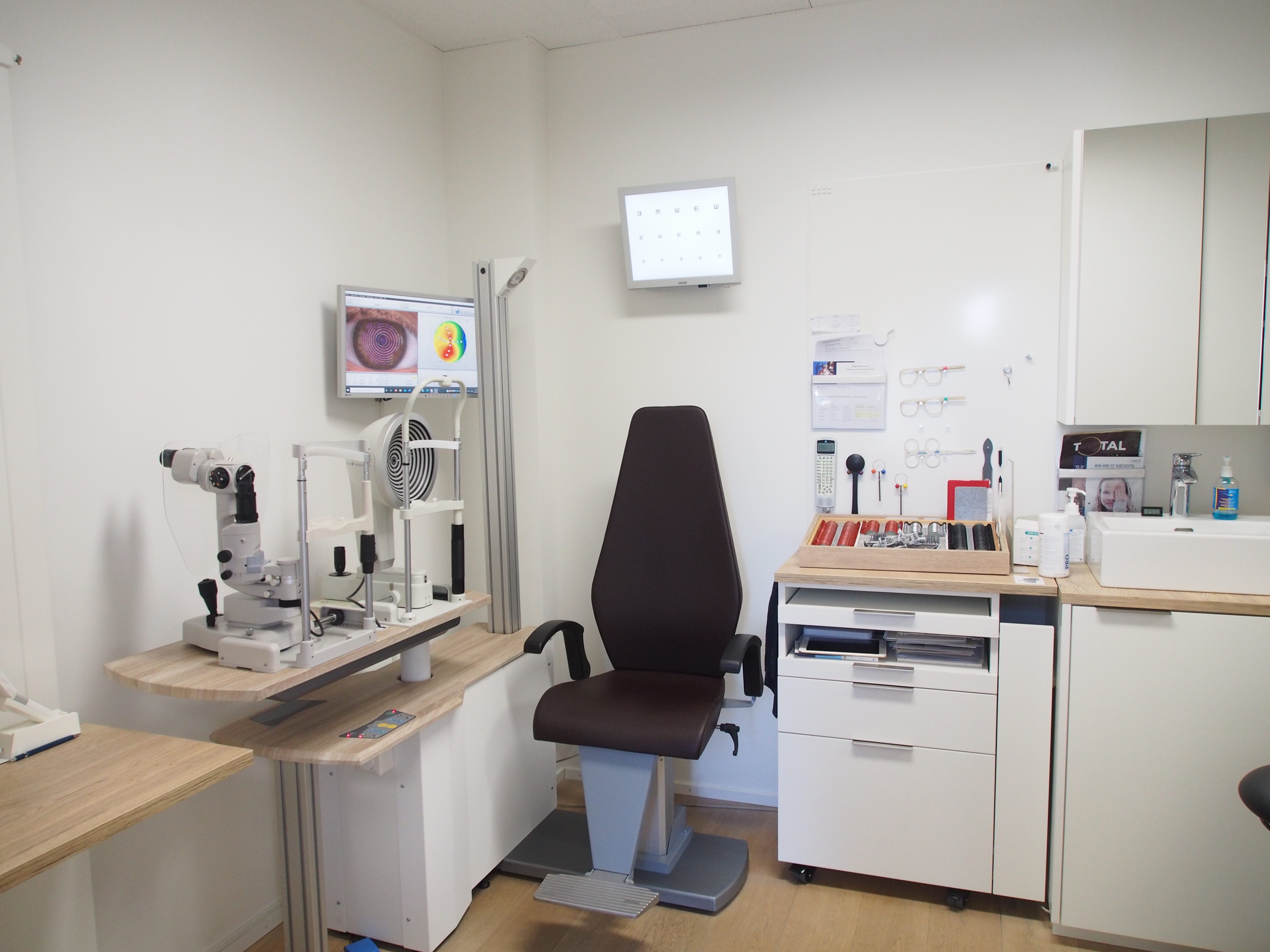 Innenansicht von Augenoptik Ulmer AG Dielsdorf, Bild 3 von 4